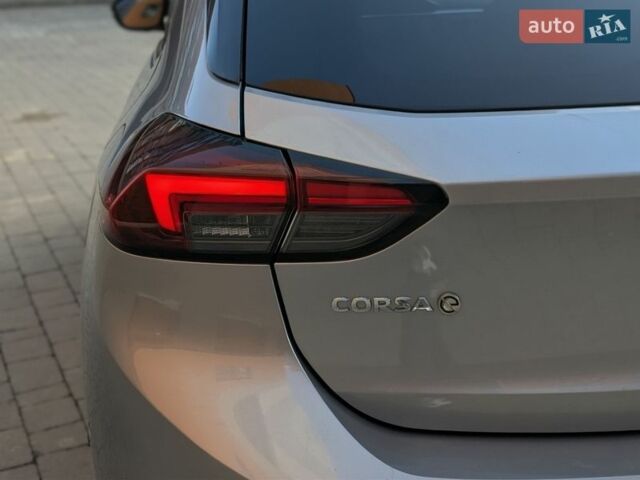 Серый Опель Corsa-e, объемом двигателя 0 л и пробегом 33 тыс. км за 12800 $, фото 11 на Automoto.ua