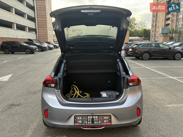 Сірий Опель Corsa-e, об'ємом двигуна 0 л та пробігом 40 тис. км за 14900 $, фото 38 на Automoto.ua