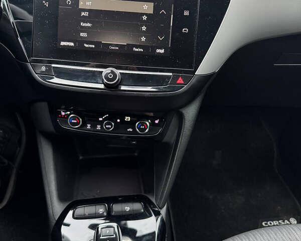 Серый Опель Corsa-e, объемом двигателя 0 л и пробегом 97 тыс. км за 12500 $, фото 17 на Automoto.ua