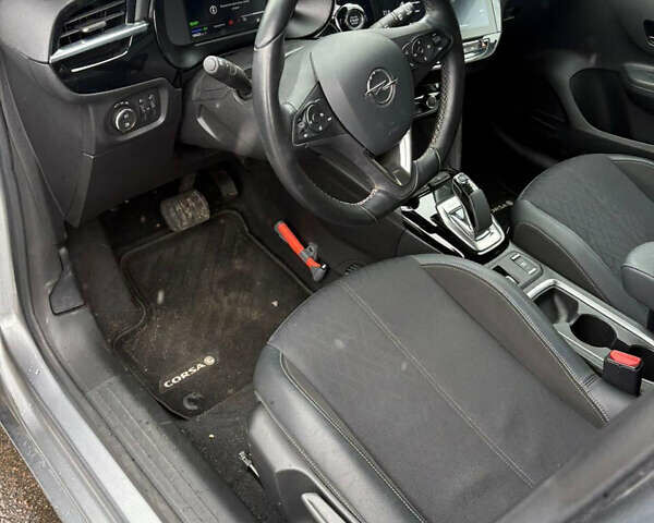 Серый Опель Corsa-e, объемом двигателя 0 л и пробегом 103 тыс. км за 9799 $, фото 13 на Automoto.ua