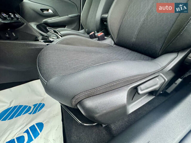 Серый Опель Corsa-e, объемом двигателя 0 л и пробегом 41 тыс. км за 14000 $, фото 42 на Automoto.ua
