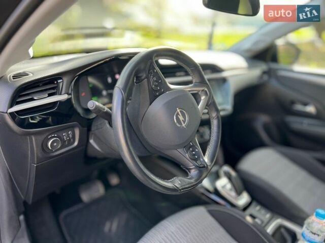 Серый Опель Corsa-e, объемом двигателя 0 л и пробегом 41 тыс. км за 12999 $, фото 33 на Automoto.ua