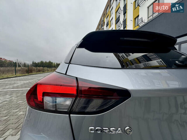 Серый Опель Corsa-e, объемом двигателя 0 л и пробегом 41 тыс. км за 14000 $, фото 13 на Automoto.ua