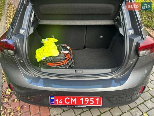 Серый Опель Corsa-e, объемом двигателя 0 л и пробегом 97 тыс. км за 12999 $, фото 18 на Automoto.ua