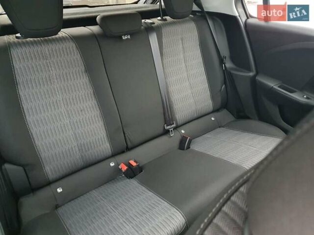 Серый Опель Corsa-e, объемом двигателя 0 л и пробегом 53 тыс. км за 12599 $, фото 31 на Automoto.ua