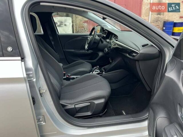 Сірий Опель Corsa-e, об'ємом двигуна 0 л та пробігом 5 тис. км за 16000 $, фото 13 на Automoto.ua