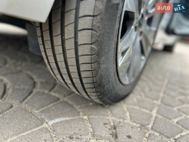 Сірий Опель Corsa-e, об'ємом двигуна 0 л та пробігом 5 тис. км за 16000 $, фото 12 на Automoto.ua