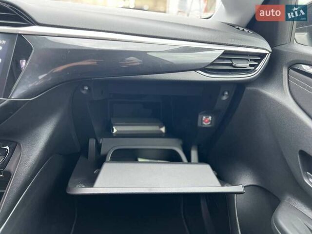 Сірий Опель Corsa-e, об'ємом двигуна 0 л та пробігом 5 тис. км за 16000 $, фото 30 на Automoto.ua