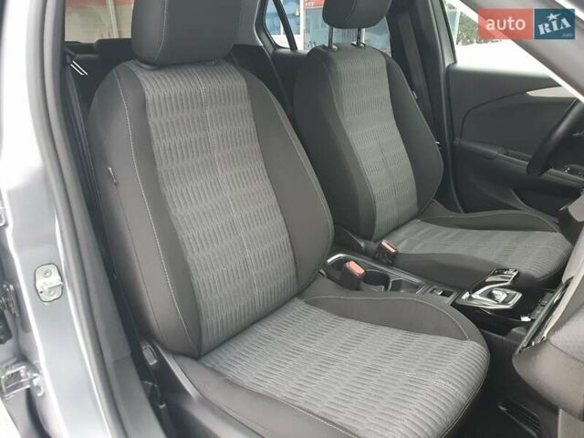 Серый Опель Corsa-e, объемом двигателя 0 л и пробегом 53 тыс. км за 12599 $, фото 34 на Automoto.ua