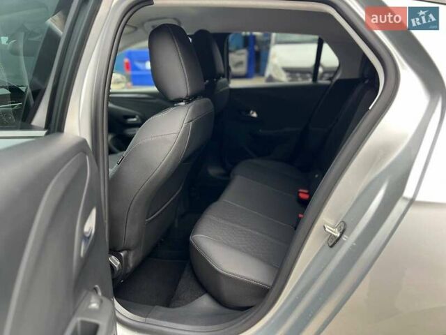 Сірий Опель Corsa-e, об'ємом двигуна 0 л та пробігом 5 тис. км за 16000 $, фото 19 на Automoto.ua