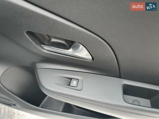 Серый Опель Corsa-e, объемом двигателя 0 л и пробегом 53 тыс. км за 12599 $, фото 54 на Automoto.ua