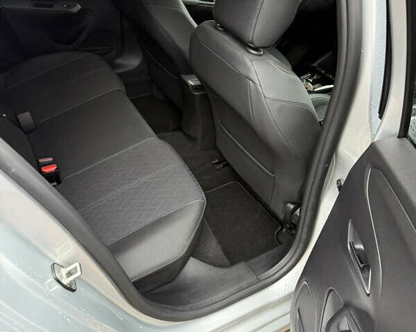 Сірий Опель Corsa-e, об'ємом двигуна 0 л та пробігом 12 тис. км за 15900 $, фото 14 на Automoto.ua