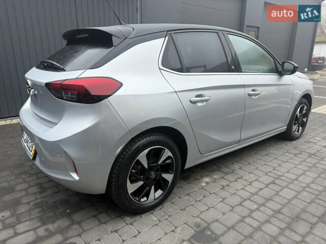 Сірий Опель Corsa-e, об'ємом двигуна 0 л та пробігом 12 тис. км за 15900 $, фото 3 на Automoto.ua