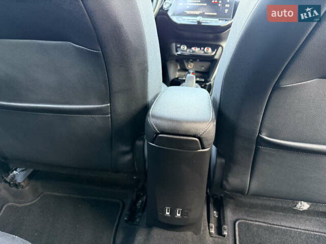 Синий Опель Corsa-e, объемом двигателя 0 л и пробегом 120 тыс. км за 13600 $, фото 42 на Automoto.ua