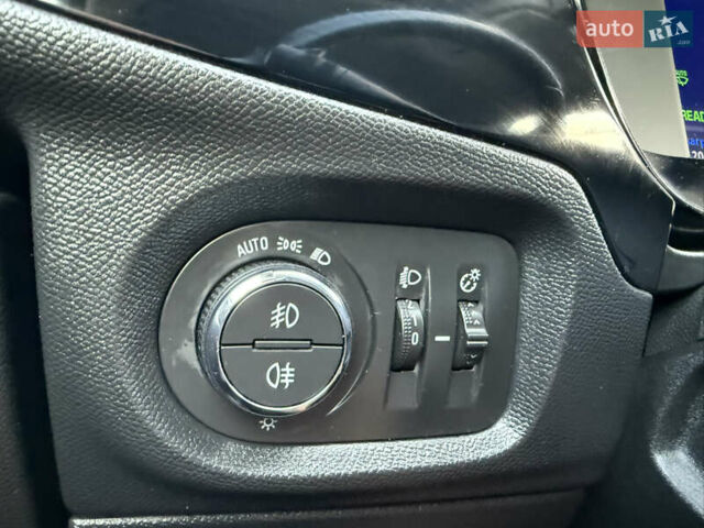 Синий Опель Corsa-e, объемом двигателя 0 л и пробегом 120 тыс. км за 13600 $, фото 50 на Automoto.ua