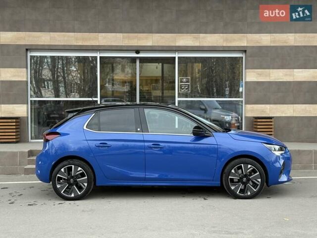 Синий Опель Corsa-e, объемом двигателя 0 л и пробегом 98 тыс. км за 12500 $, фото 2 на Automoto.ua