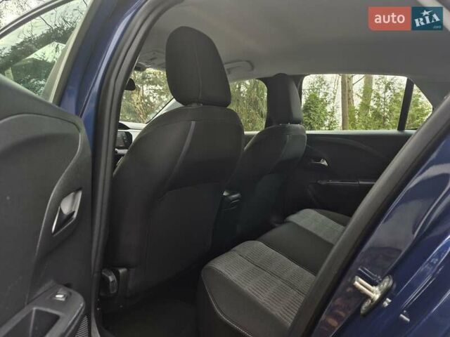 Синий Опель Corsa-e, объемом двигателя 0 л и пробегом 60 тыс. км за 14512 $, фото 28 на Automoto.ua