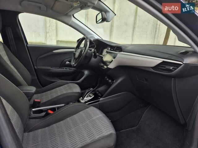 Синий Опель Corsa-e, объемом двигателя 0 л и пробегом 60 тыс. км за 14512 $, фото 29 на Automoto.ua