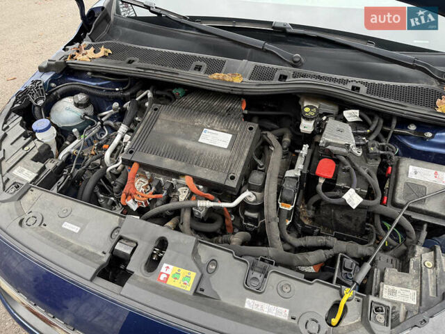 Синий Опель Corsa-e, объемом двигателя 0 л и пробегом 109 тыс. км за 12999 $, фото 51 на Automoto.ua