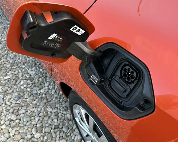 Помаранчевий Опель Corsa-e, об'ємом двигуна 0 л та пробігом 45 тис. км за 12999 $, фото 23 на Automoto.ua