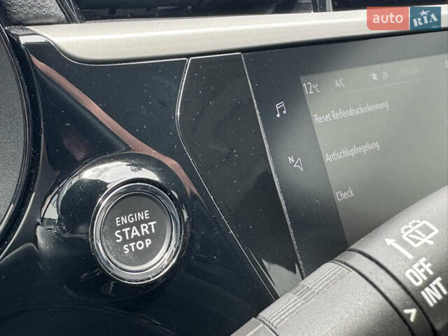 Оранжевый Опель Corsa-e, объемом двигателя 0 л и пробегом 45 тыс. км за 12950 $, фото 44 на Automoto.ua