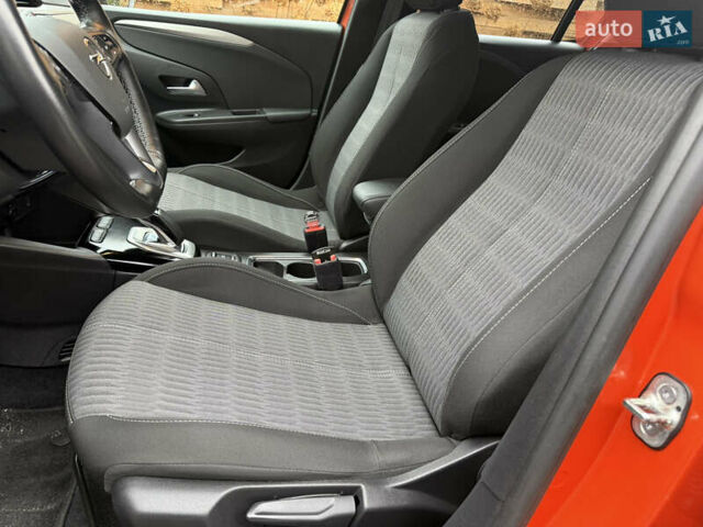 Оранжевый Опель Corsa-e, объемом двигателя 0 л и пробегом 44 тыс. км за 13450 $, фото 12 на Automoto.ua