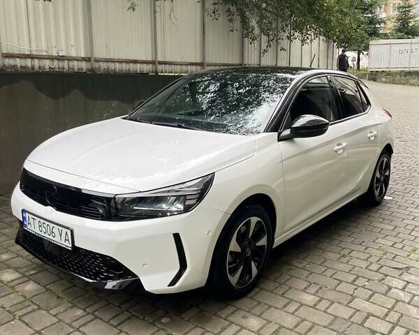 Білий Опель Corsa Electric, об'ємом двигуна 0 л та пробігом 30 тис. км за 17200 $, фото 3 на Automoto.ua