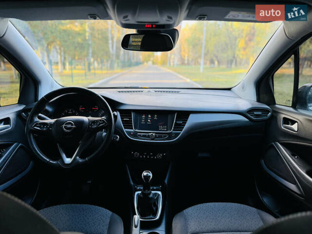 Білий Опель Crossland, об'ємом двигуна 1.2 л та пробігом 7 тис. км за 16500 $, фото 8 на Automoto.ua