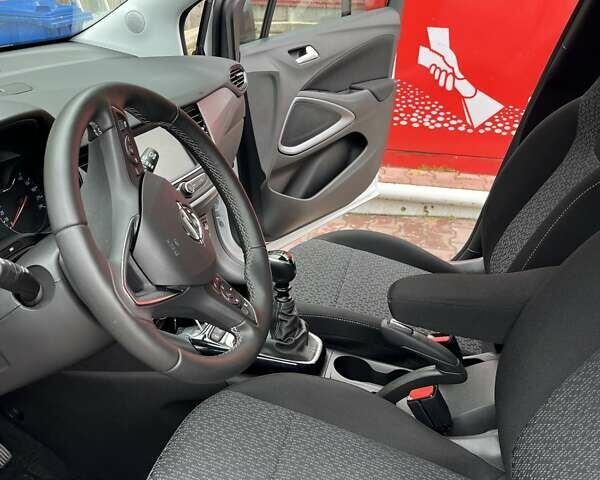 Белый Опель Crossland, объемом двигателя 1.2 л и пробегом 18 тыс. км за 18300 $, фото 16 на Automoto.ua