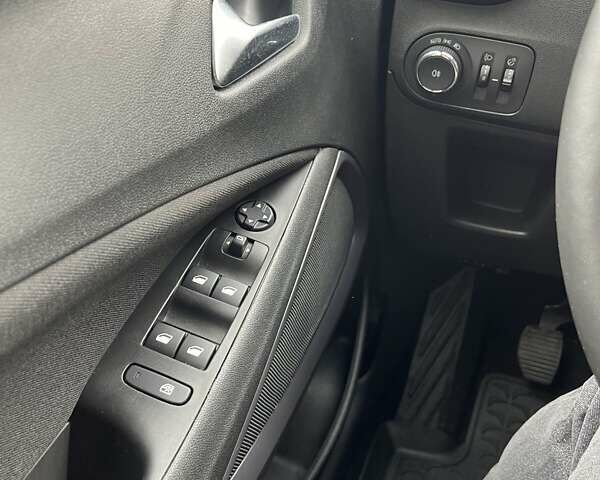 Белый Опель Crossland, объемом двигателя 1.2 л и пробегом 18 тыс. км за 18300 $, фото 18 на Automoto.ua