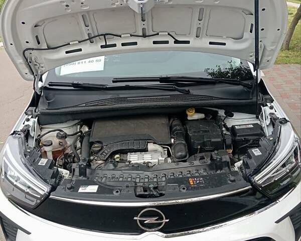 Белый Опель Crossland, объемом двигателя 1.2 л и пробегом 30 тыс. км за 19700 $, фото 7 на Automoto.ua