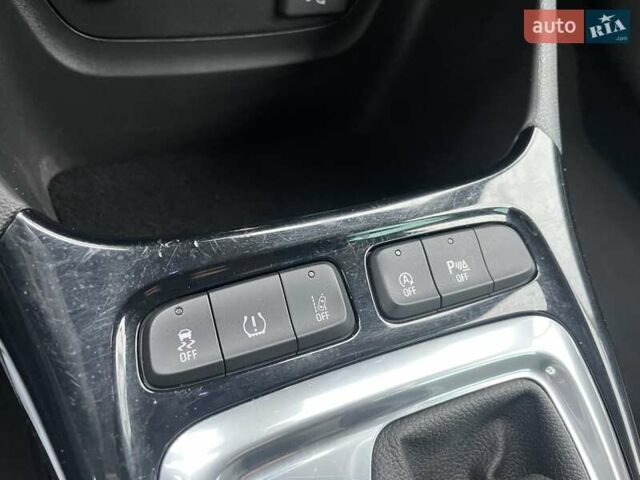 Чорний Опель Crossland, об'ємом двигуна 1.5 л та пробігом 100 тис. км за 16300 $, фото 17 на Automoto.ua