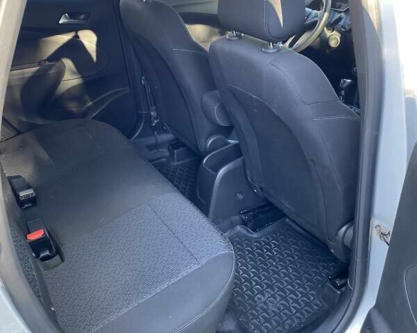 Сірий Опель Crossland, об'ємом двигуна 1.2 л та пробігом 24 тис. км за 16000 $, фото 6 на Automoto.ua