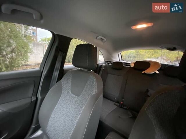 Сірий Опель Crossland, об'ємом двигуна 1.2 л та пробігом 24 тис. км за 16000 $, фото 10 на Automoto.ua