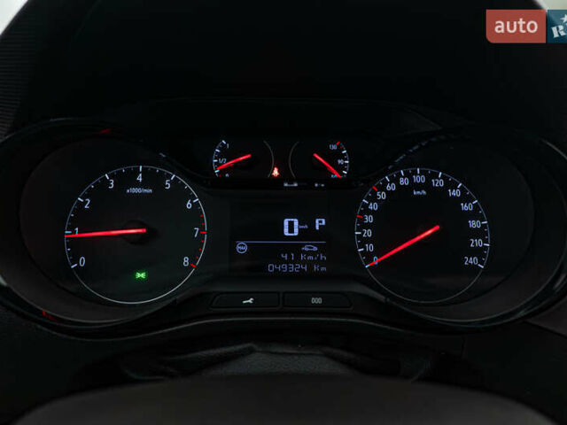 Белый Опель Crossland X, объемом двигателя 1.2 л и пробегом 49 тыс. км за 15382 $, фото 12 на Automoto.ua