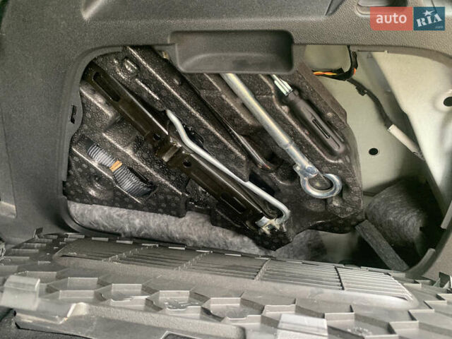 Белый Опель Crossland X, объемом двигателя 1.2 л и пробегом 82 тыс. км за 13900 $, фото 11 на Automoto.ua
