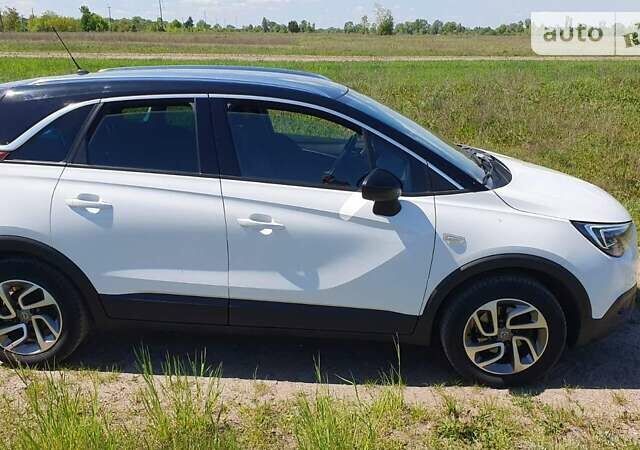 Білий Опель Crossland X, об'ємом двигуна 1.2 л та пробігом 25 тис. км за 16500 $, фото 2 на Automoto.ua