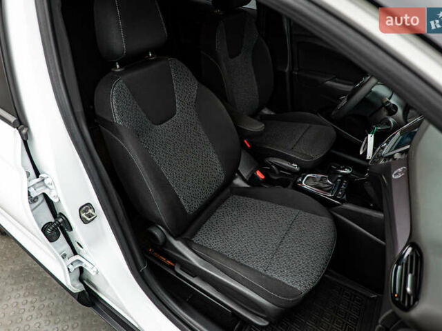 Белый Опель Crossland X, объемом двигателя 1.2 л и пробегом 49 тыс. км за 15382 $, фото 18 на Automoto.ua