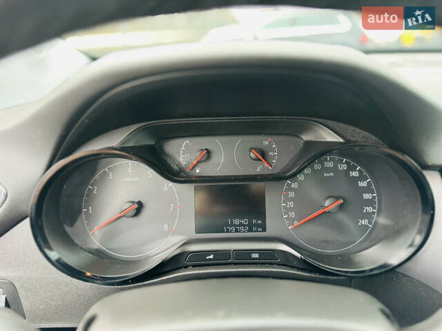 Білий Опель Crossland X, об'ємом двигуна 1.5 л та пробігом 179 тис. км за 13950 $, фото 23 на Automoto.ua