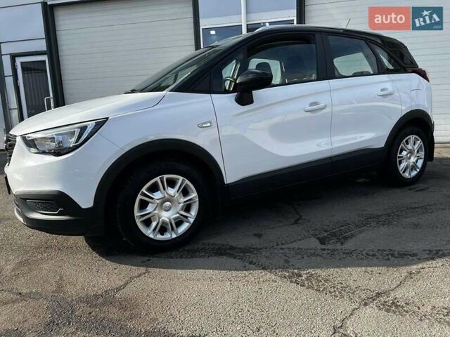 Белый Опель Crossland X, объемом двигателя 1.2 л и пробегом 52 тыс. км за 13501 $, фото 9 на Automoto.ua