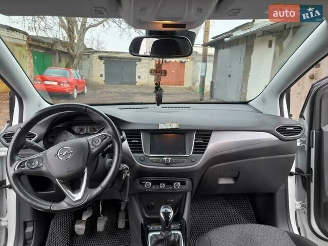 Белый Опель Crossland X, объемом двигателя 1.2 л и пробегом 73 тыс. км за 13500 $, фото 6 на Automoto.ua