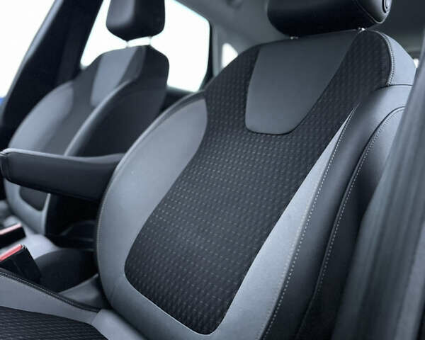 Чорний Опель Crossland X, об'ємом двигуна 1.5 л та пробігом 160 тис. км за 15500 $, фото 63 на Automoto.ua