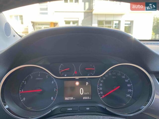 Опель Crossland X 2019 в Львове на Automoto.ua Красный Опель Crossland X, объемом двигателя 1.2 л и пробегом 62 тыс. км за 15500 $, фото 5 на Automoto.ua