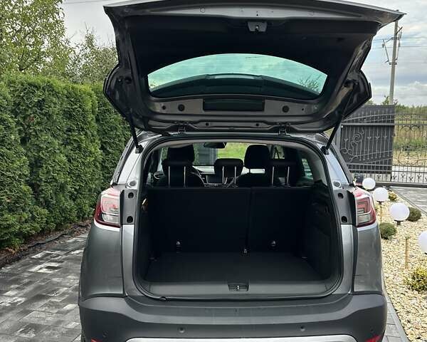 Серый Опель Crossland X, объемом двигателя 1.2 л и пробегом 150 тыс. км за 11503 $, фото 6 на Automoto.ua