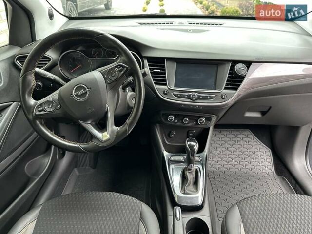 Серый Опель Crossland X, объемом двигателя 1.2 л и пробегом 150 тыс. км за 11503 $, фото 15 на Automoto.ua