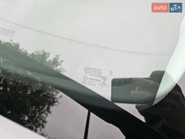 Серый Опель Crossland X, объемом двигателя 1.2 л и пробегом 60 тыс. км за 13999 $, фото 21 на Automoto.ua