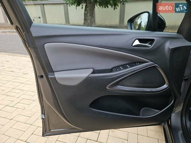 Серый Опель Crossland X, объемом двигателя 1.2 л и пробегом 60 тыс. км за 13999 $, фото 45 на Automoto.ua