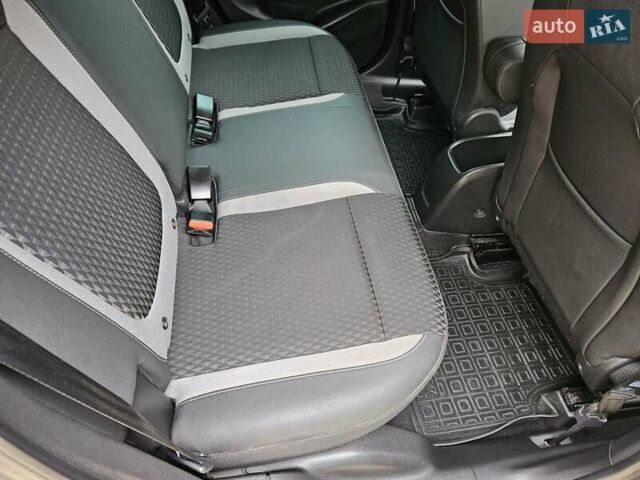 Серый Опель Crossland X, объемом двигателя 1.2 л и пробегом 60 тыс. км за 13999 $, фото 44 на Automoto.ua