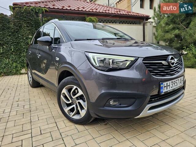 Серый Опель Crossland X, объемом двигателя 1.2 л и пробегом 60 тыс. км за 13999 $, фото 4 на Automoto.ua