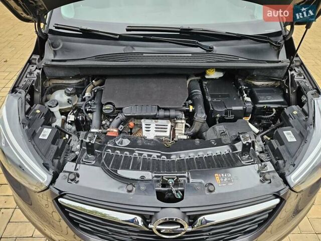 Серый Опель Crossland X, объемом двигателя 1.2 л и пробегом 60 тыс. км за 13999 $, фото 57 на Automoto.ua
